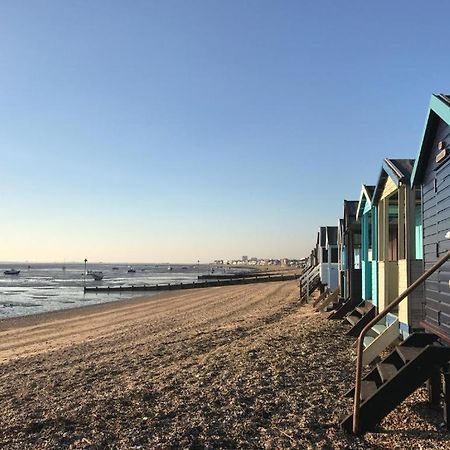 Seafront Suites - Close To Beach, Train Station & Southend Airport Southend-on-Sea Dış mekan fotoğraf
