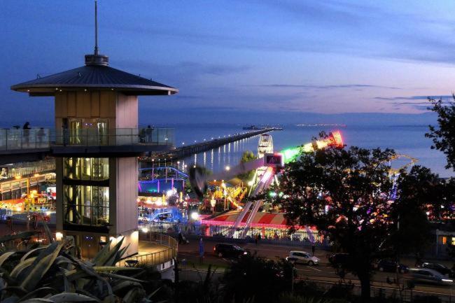 Seafront Suites - Close To Beach, Train Station & Southend Airport Southend-on-Sea Dış mekan fotoğraf