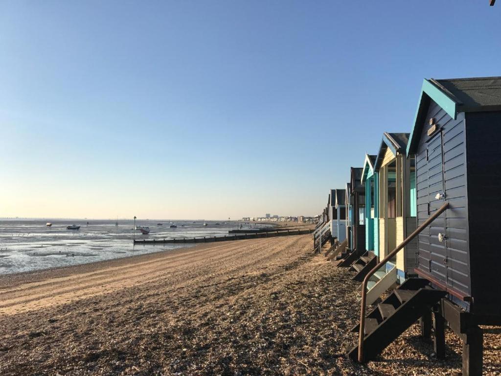 Seafront Suites - Close To Beach, Train Station & Southend Airport Southend-on-Sea Dış mekan fotoğraf