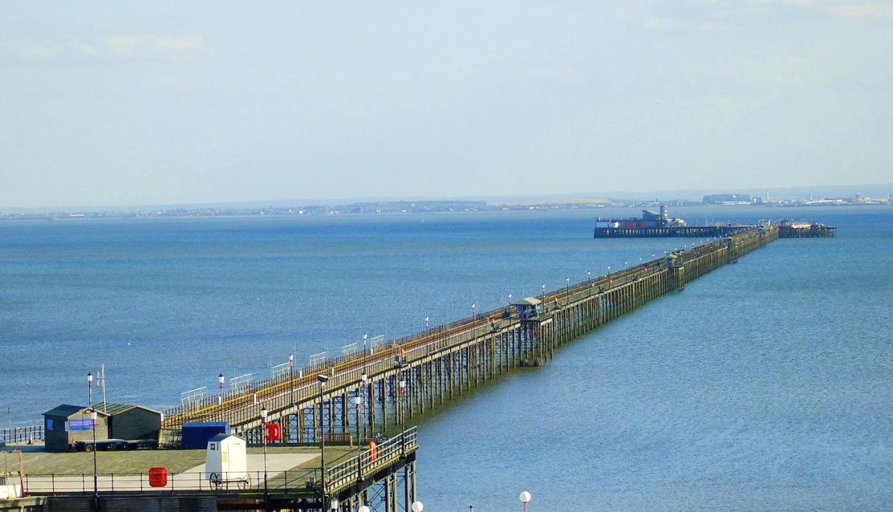 Seafront Suites - Close To Beach, Train Station & Southend Airport Southend-on-Sea Dış mekan fotoğraf