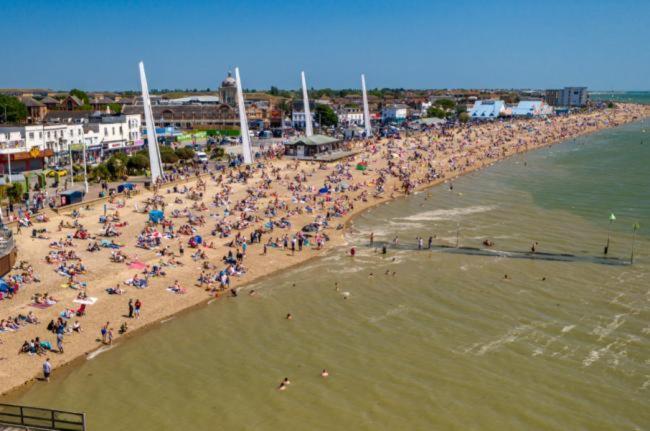 Seafront Suites - Close To Beach, Train Station & Southend Airport Southend-on-Sea Dış mekan fotoğraf